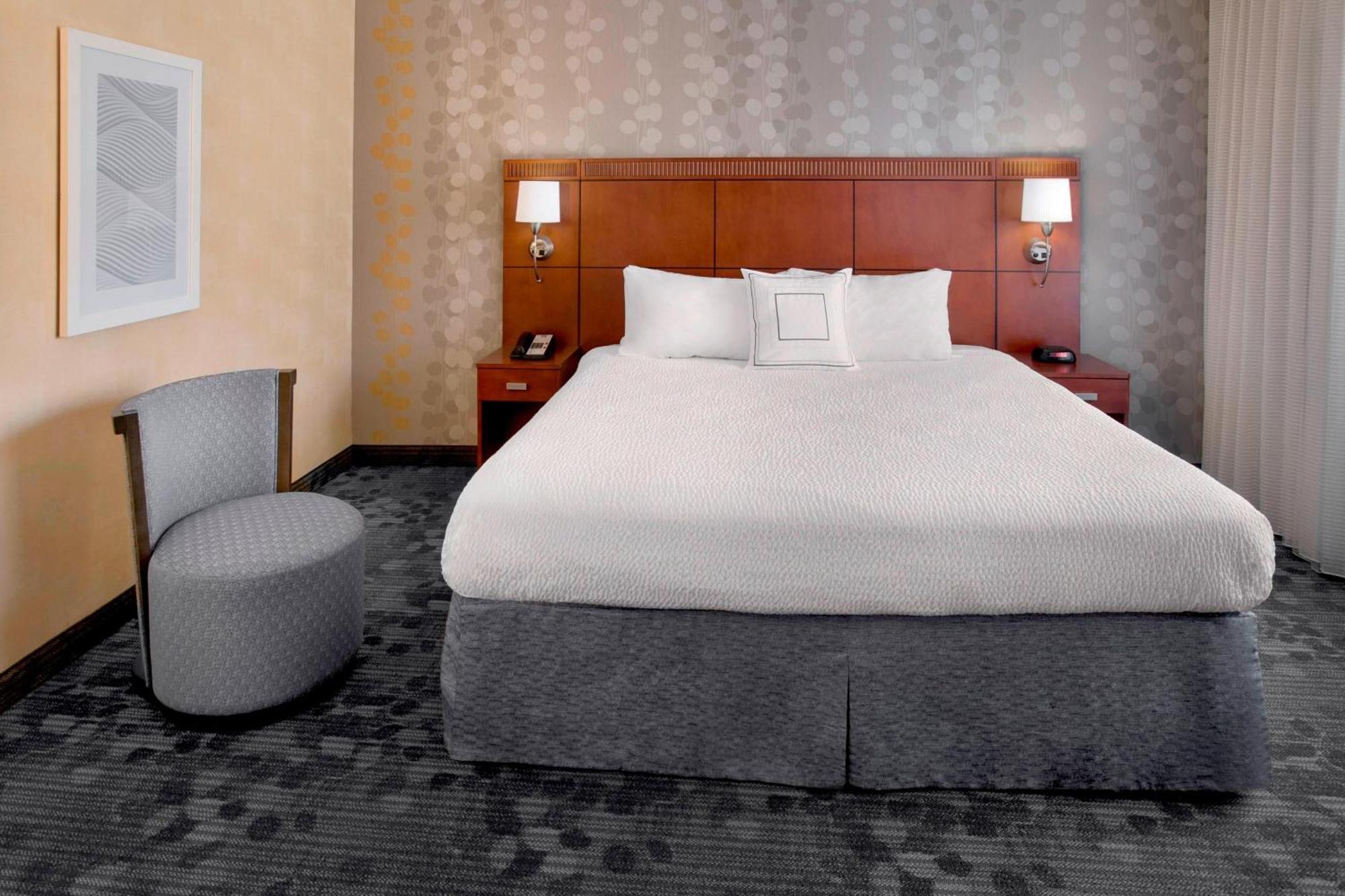 Courtyard By Marriott Hartford Windsor Airport Hotell Exteriör bild